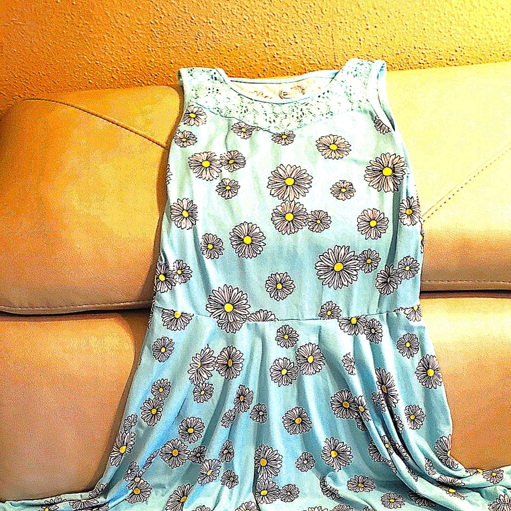 Girls dress